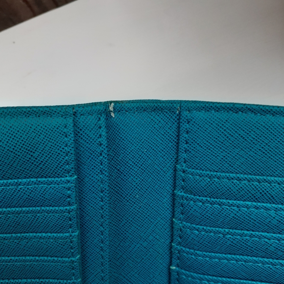 Guess Turquoise Wallet - Picture 7 of 8